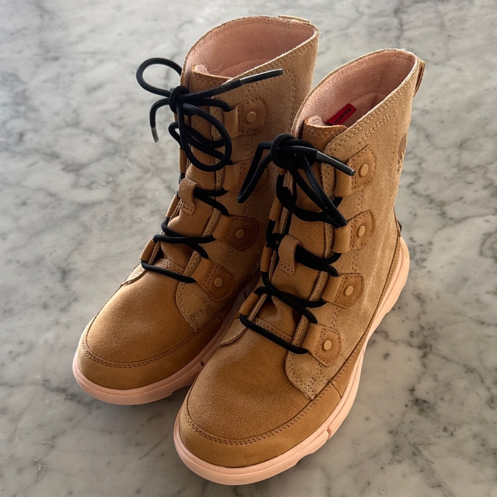 Sorel Explorer II Joan Boots, Size 6.5